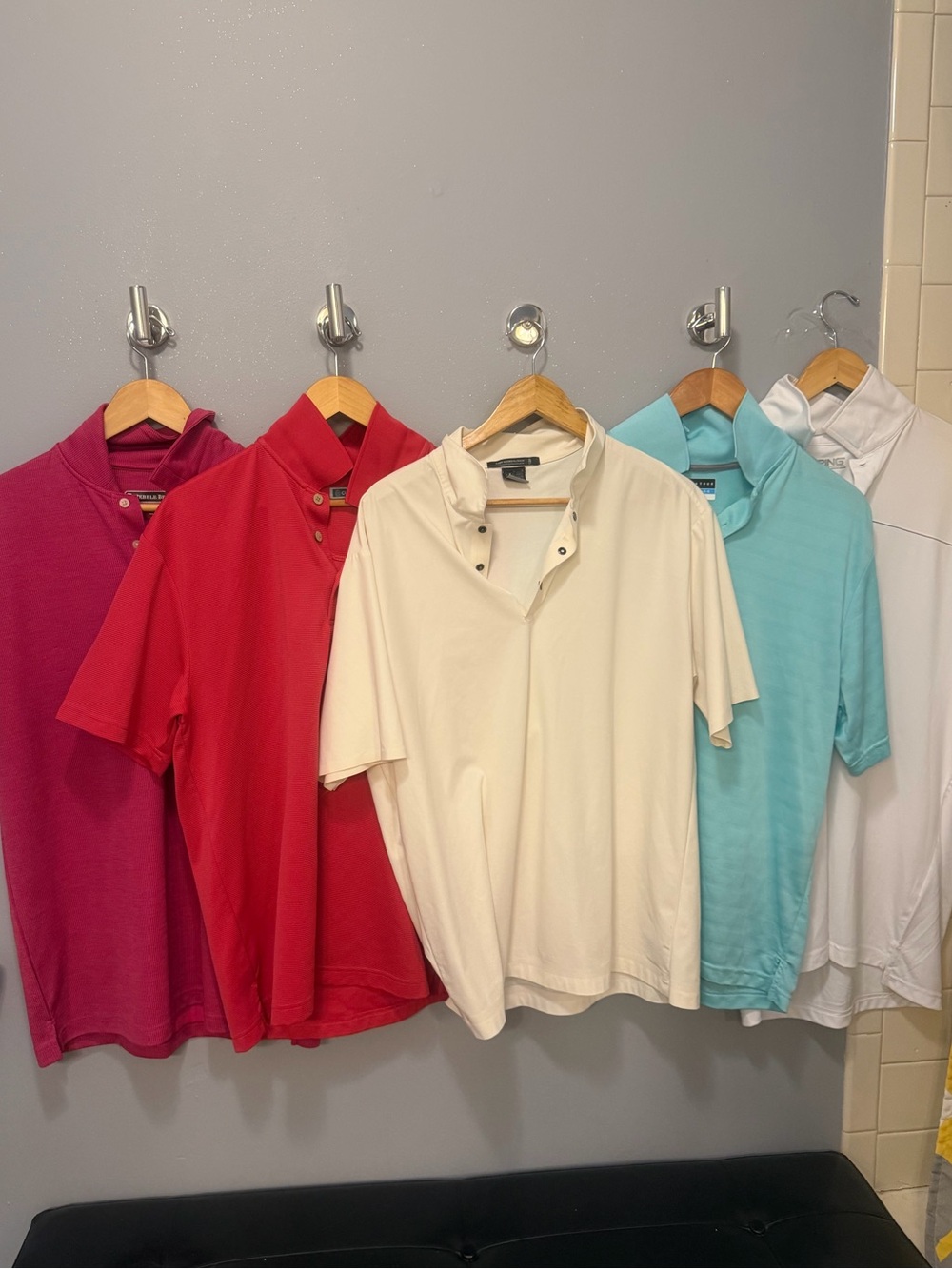 Lot of 7 men’s Polos- size Large